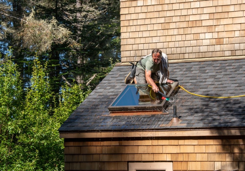 How Professional Roofing Companies Save You from Harsh Weathe